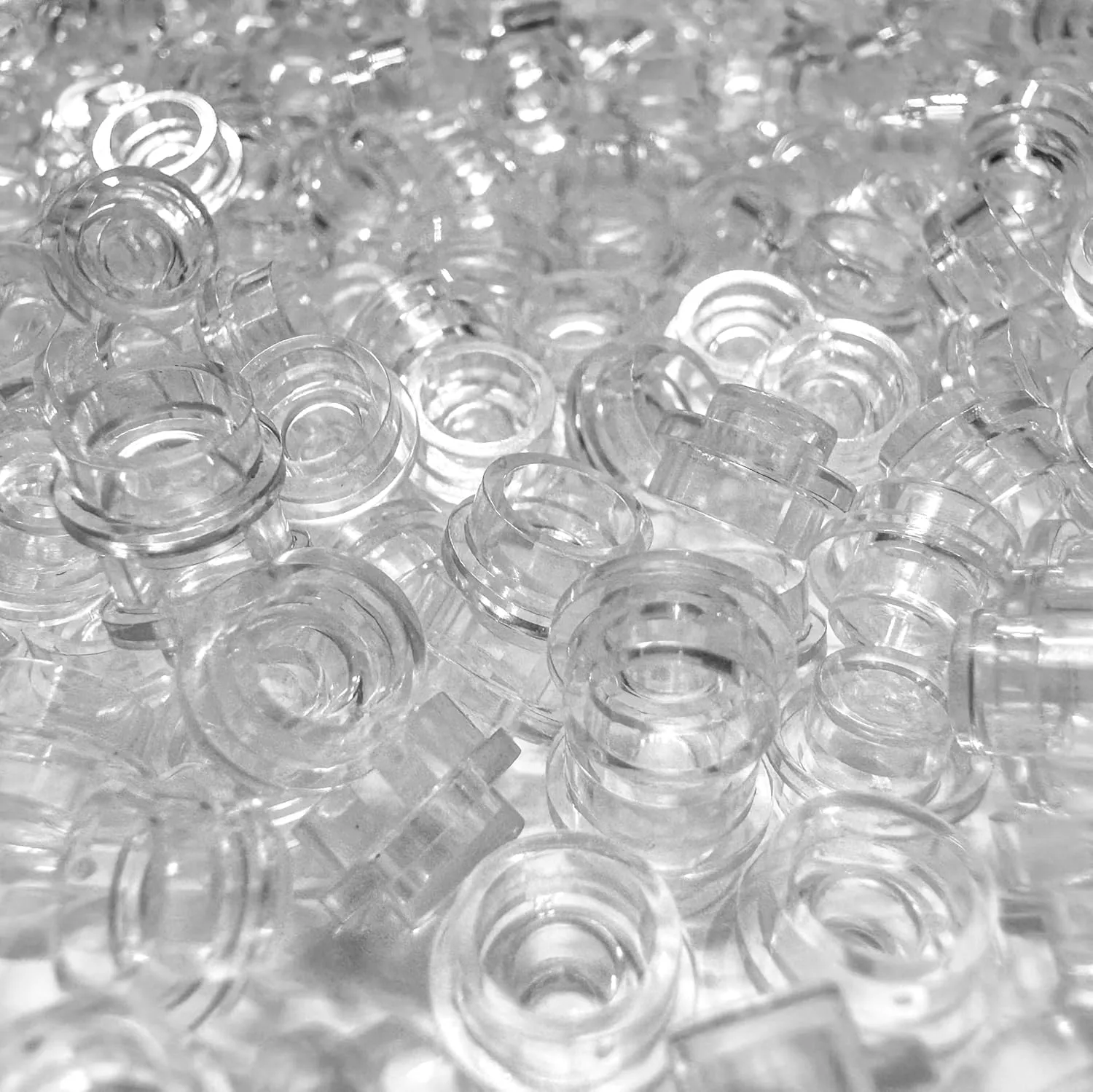 1050PCS Transparent-Clear 1x1 Round Plates Bulk Building Blocks Parts and Pieces Dots Pieces See-Through Circle Studs Flat Brick Plate Set 100% Compatible with Lego 4073