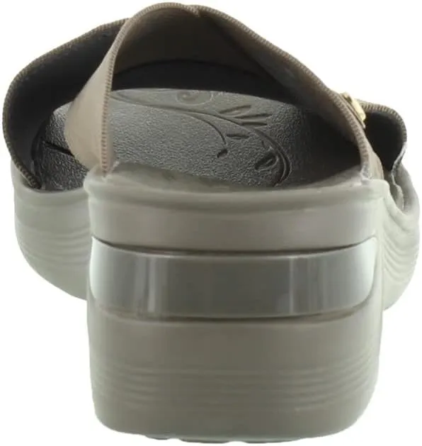 BZees Women's Desire Wedge Sandal