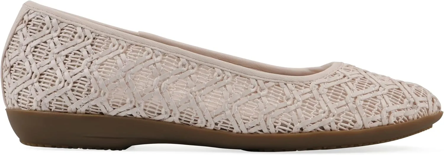 CLIFFS BY WHITE MOUNTAIN Women's Cariann Woven Ballet Flat