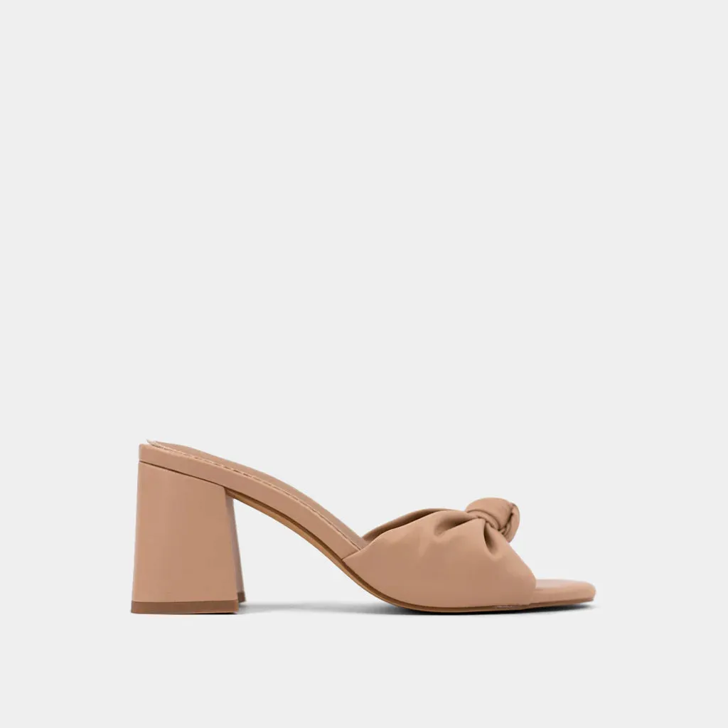 Emily Heel | Nude