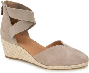 Gentle Souls by Kenneth Cole Women's Orya Wedge Sandal