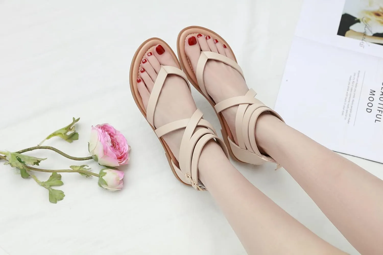 HNGHOU Women's Travel Flat Sandals Summer Casual Rhinestone Roman Flat Sandals Summer Shoes