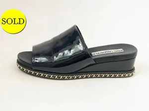 NEW Karl Lagerfeld Patent Leather Adelela Slide Size 6