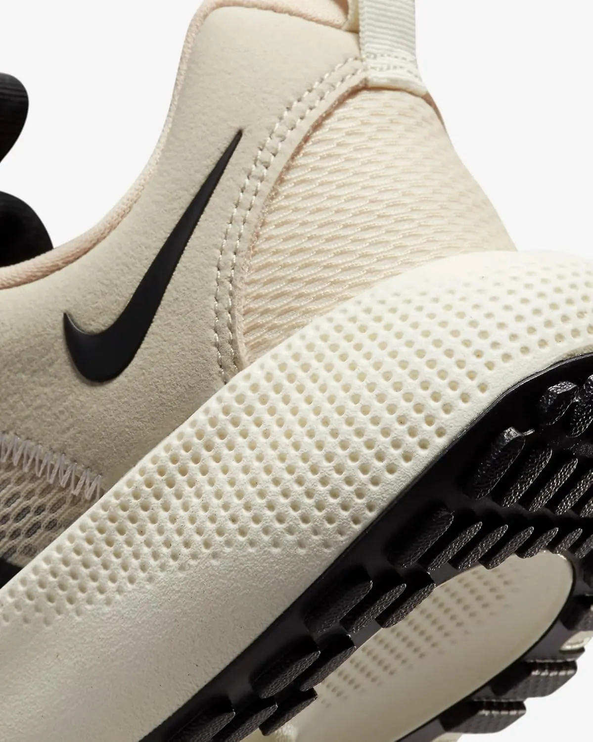 Nike Women's React Escape Run 2 Running Shoes