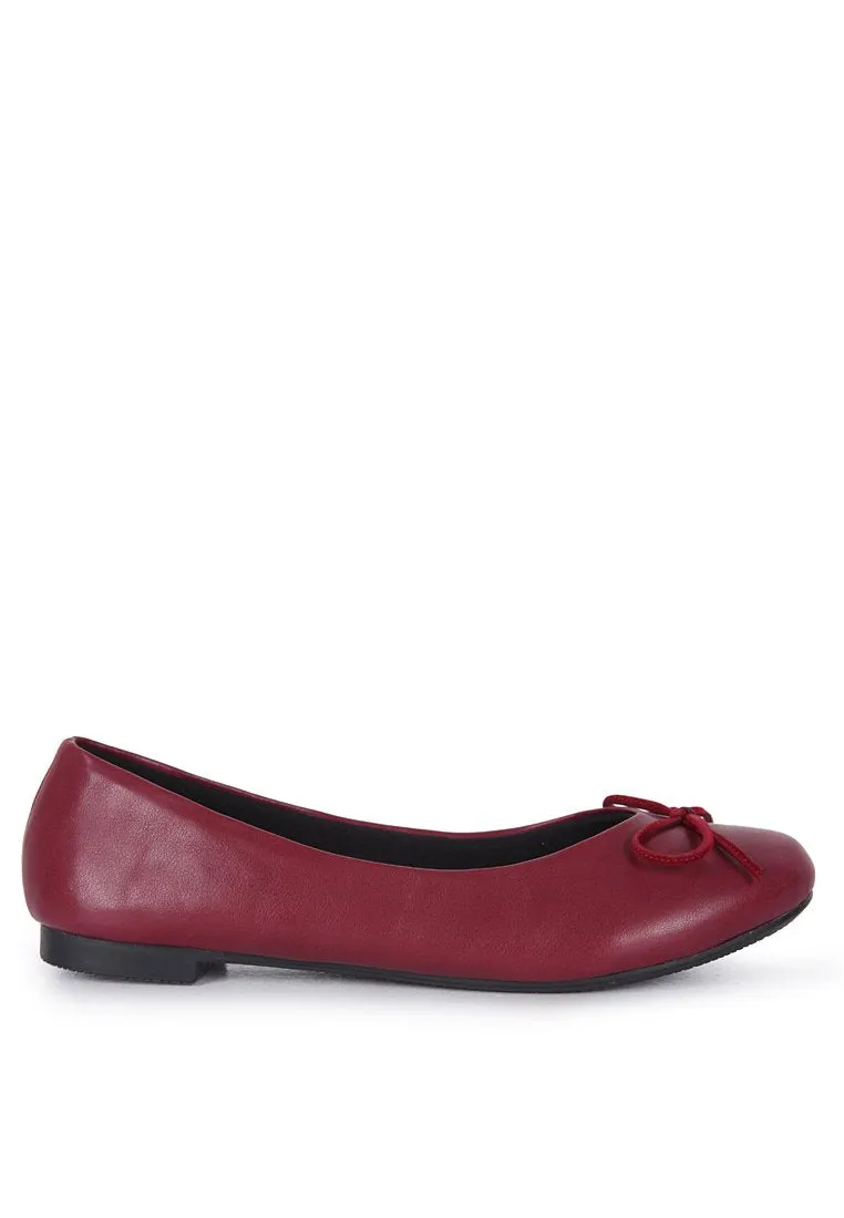 Round Toe Flat Shoes - Maroon