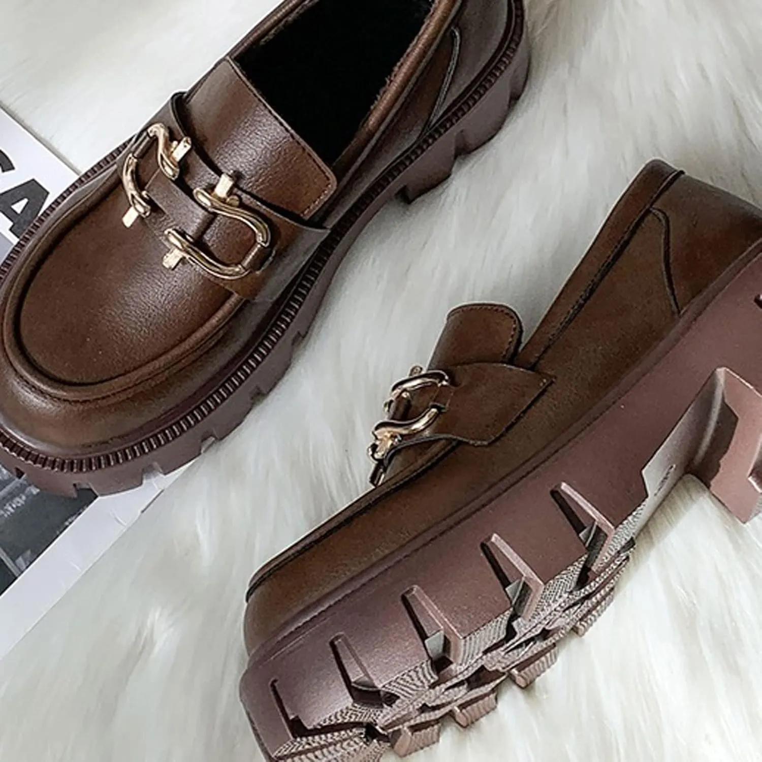 Womens Shoes Spring and Autumn Flat Shoes Women's Leather Shoes Thick Soled Casual Shoes