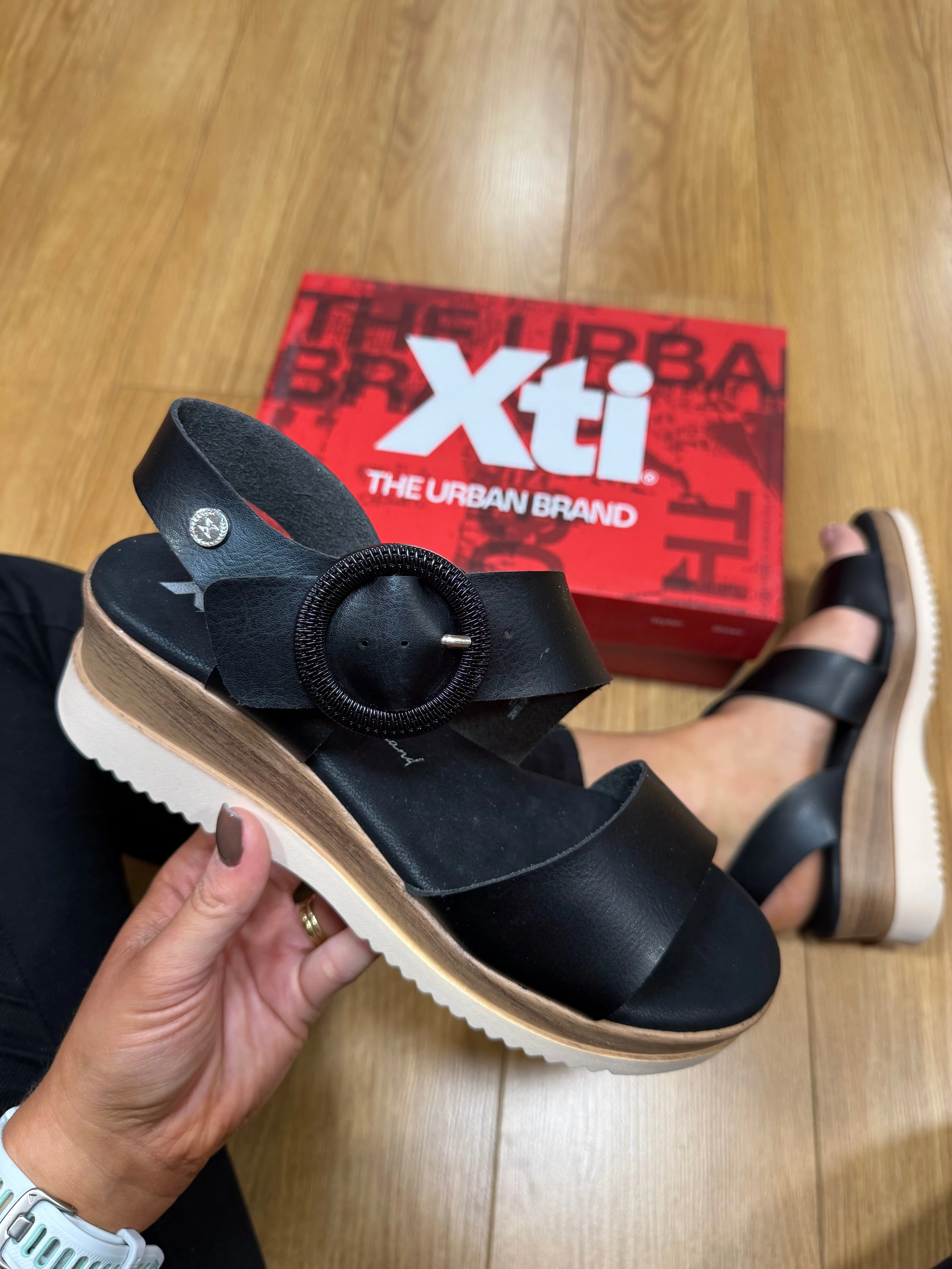 XTI Black Wedge Sandal