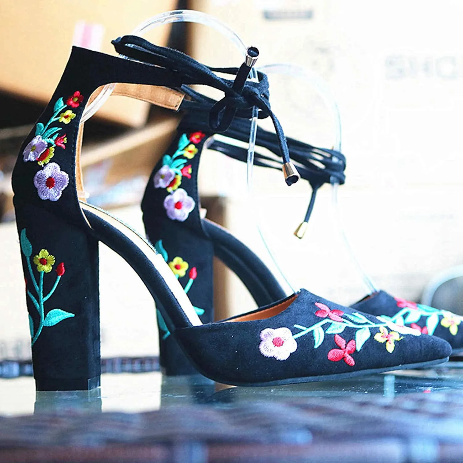 ZBYY Women's Heeled Sandals Embroidered Floral High Heels Pointed Toe Sandals Chunky Heel Lace Up Party Pumps Sandals