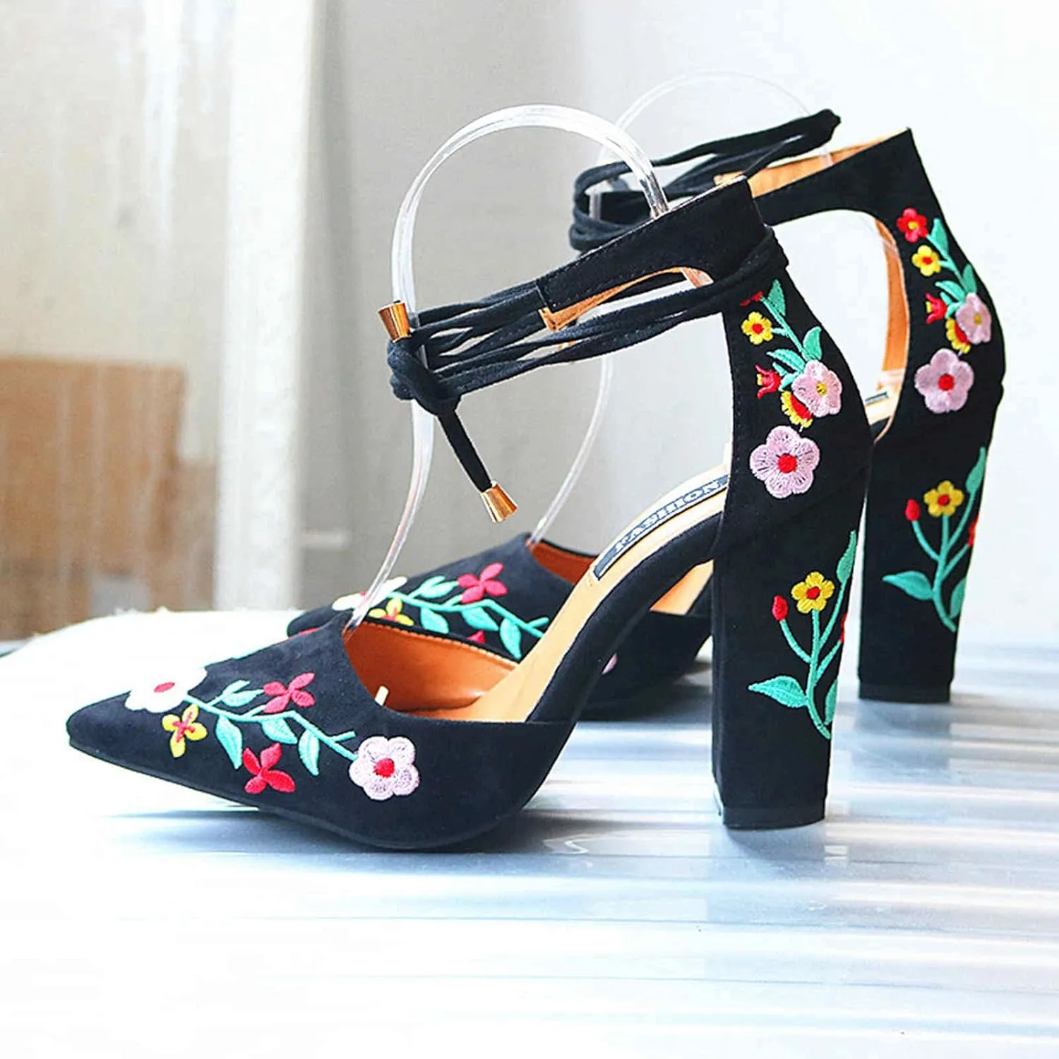 ZBYY Women's Heeled Sandals Embroidered Floral High Heels Pointed Toe Sandals Chunky Heel Lace Up Party Pumps Sandals